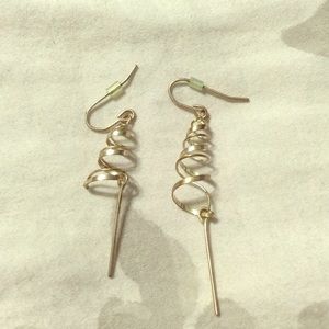 Silver dangled swirl earrings